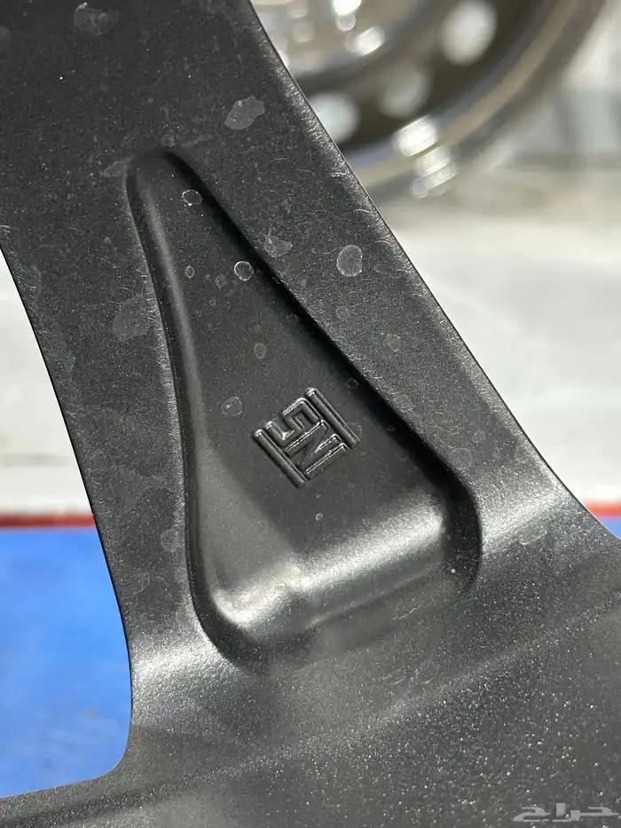 جنوط لاندكروزر 2023 مقاس 20 أصلي وكالة 14