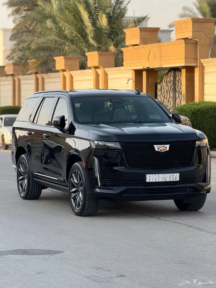 اسكاليد 23 قصير 600 بلاك اديشن 8