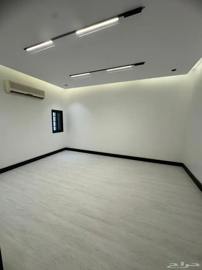 شقة للبيع في حي الياسمين مجددة بالكامل 3