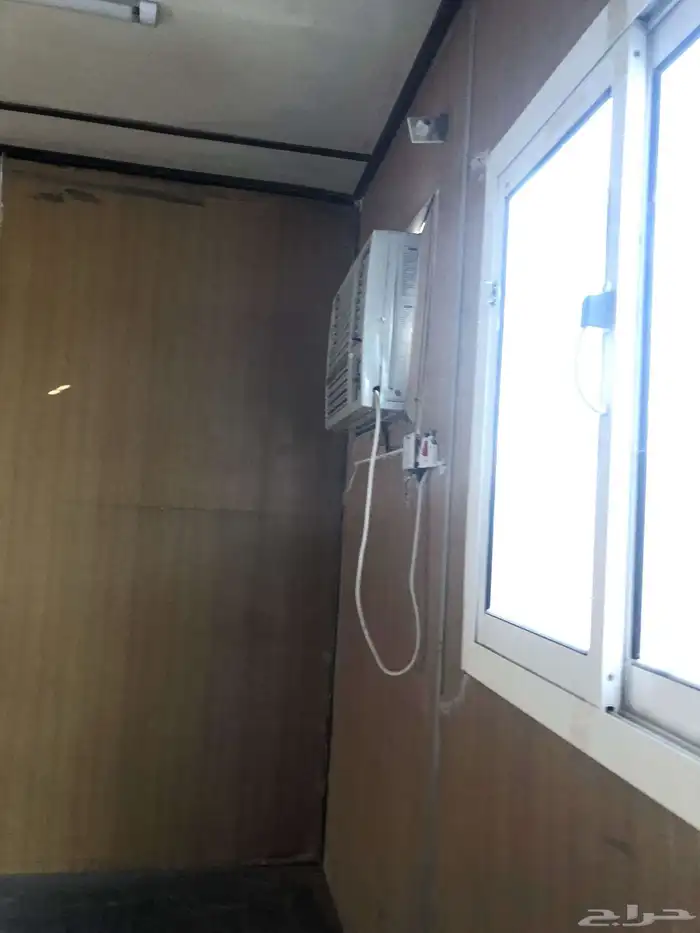 بركس نظيف مساحة 6 4 0