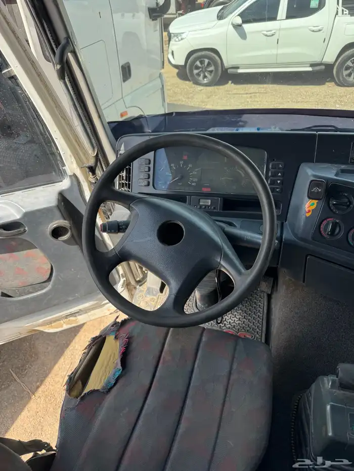 للبيع راس تريلا مرسيدس 2001 نظيف جدا جاهزة 12