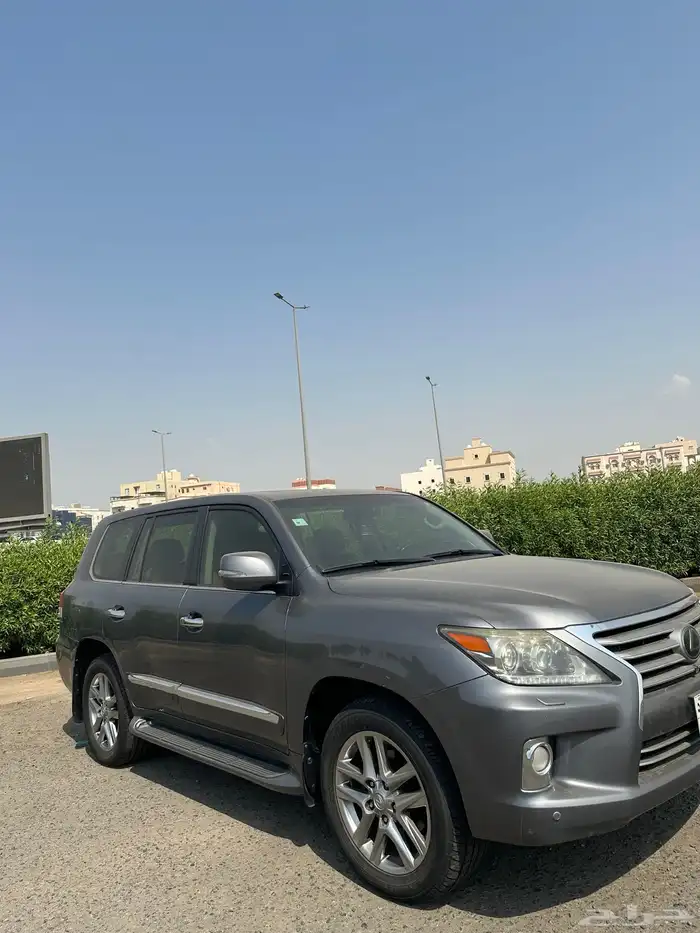 لكزس LX570 عداد قليل 5