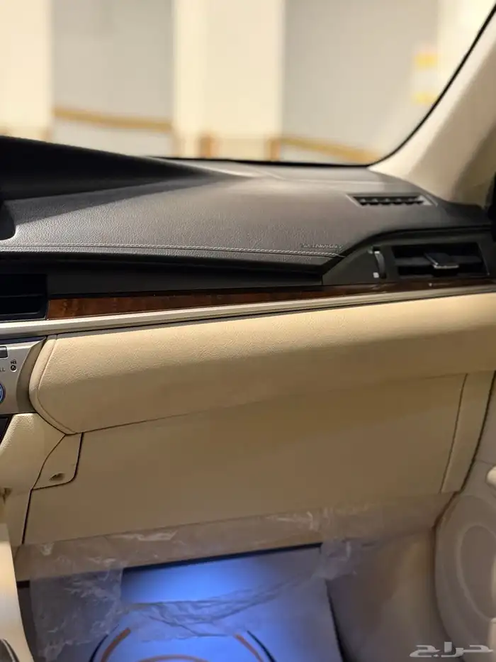 لكزس ES350 موديل 2014 23