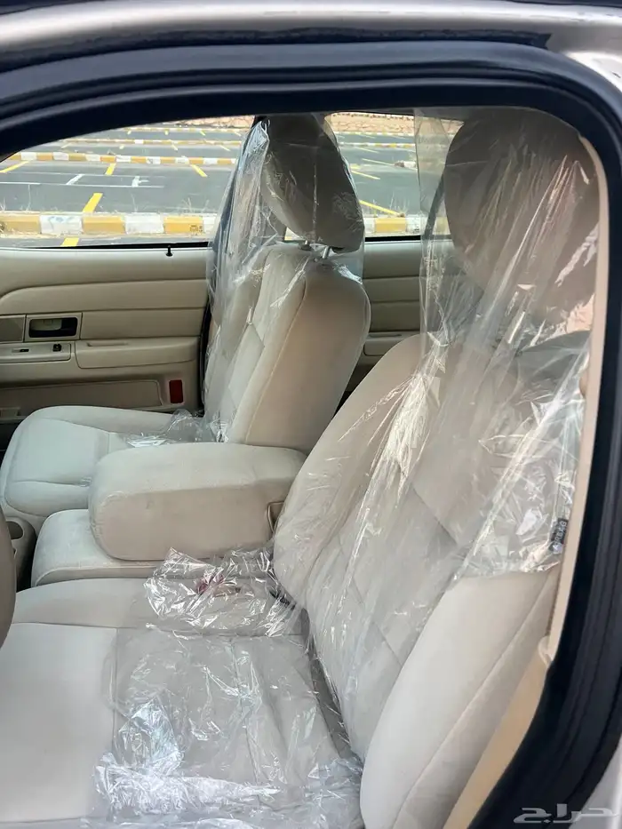 فورد كراون فكتوريا 2011 3