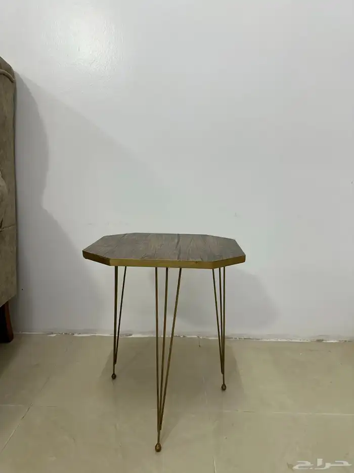 طاولة تقديم 0