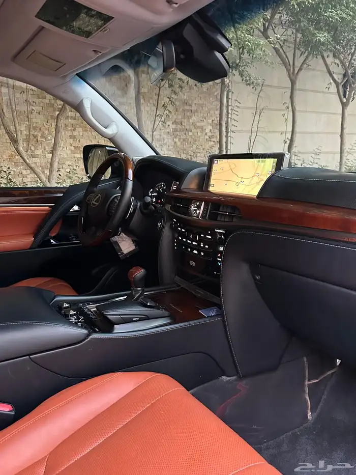 للبيع جيب لكزس 2016 فل كامل 7