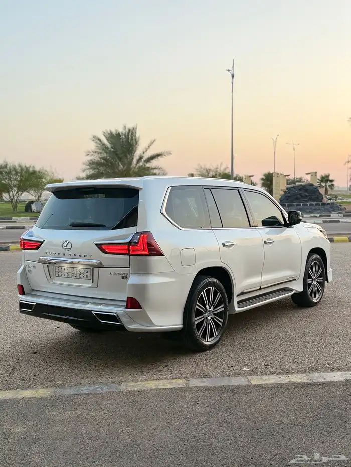 لكزس 2019 فل كامل 5