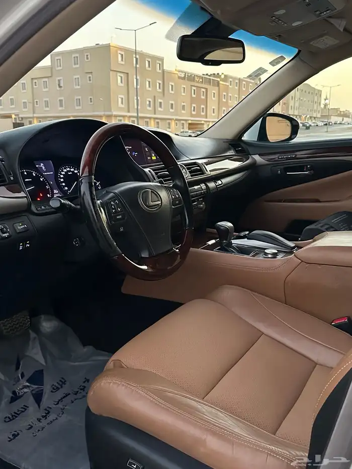 لكزس LS460L 2014 7