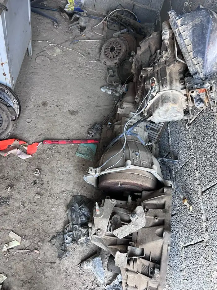 قطع غيار منوع للبيع كامل او تغريد 0