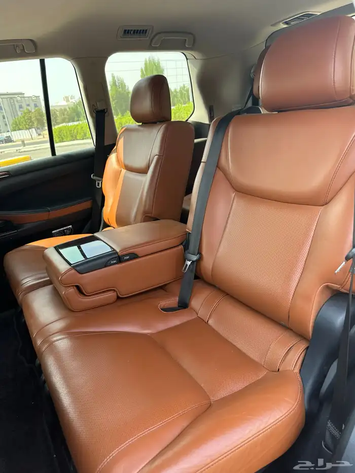 لكزس LX570 عداد قليل 21