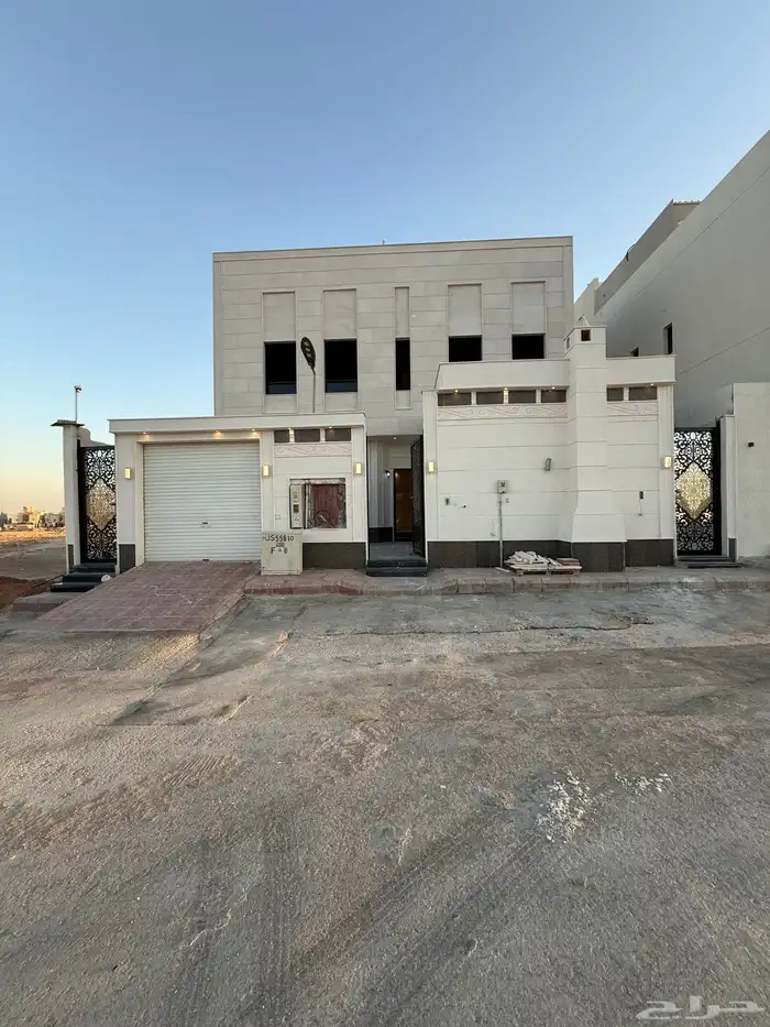 للبيع فله دور و3 شقق مساحة 450 في ظهرة لبن 0