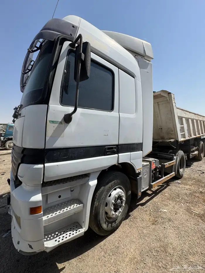 للبيع راس تريلا مرسيدس 2001 نظيف جدا جاهزة 5