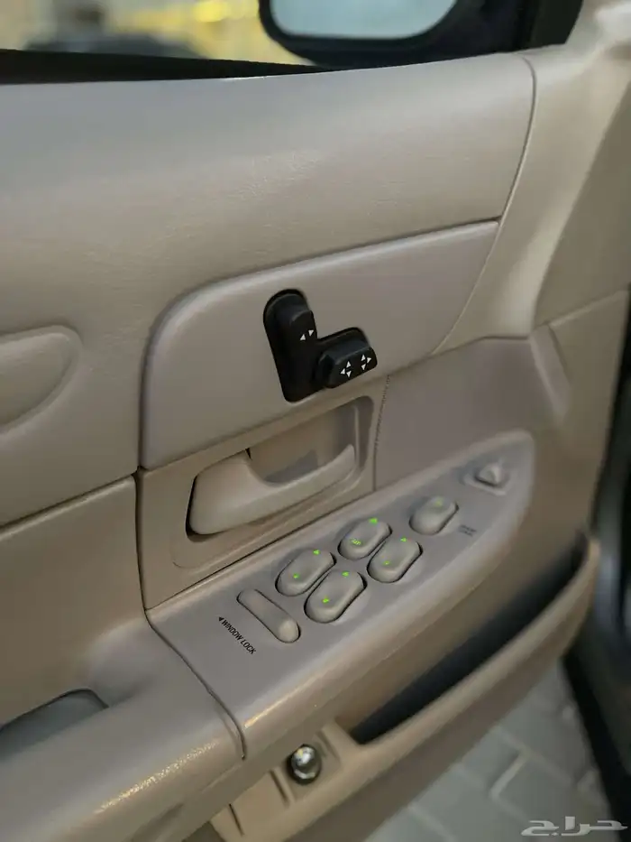 كراون فكتوريا مخزن او البدل بدل مناسب او لوحة رقم فردي 10