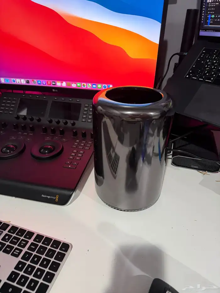 Mac Pro 2013 (8-Core Xeon   Dual D700) 0