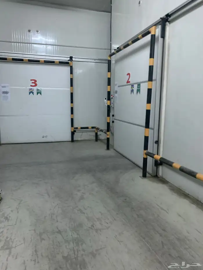 ثلاجة تبريد وتجميد غرف للايجار 7