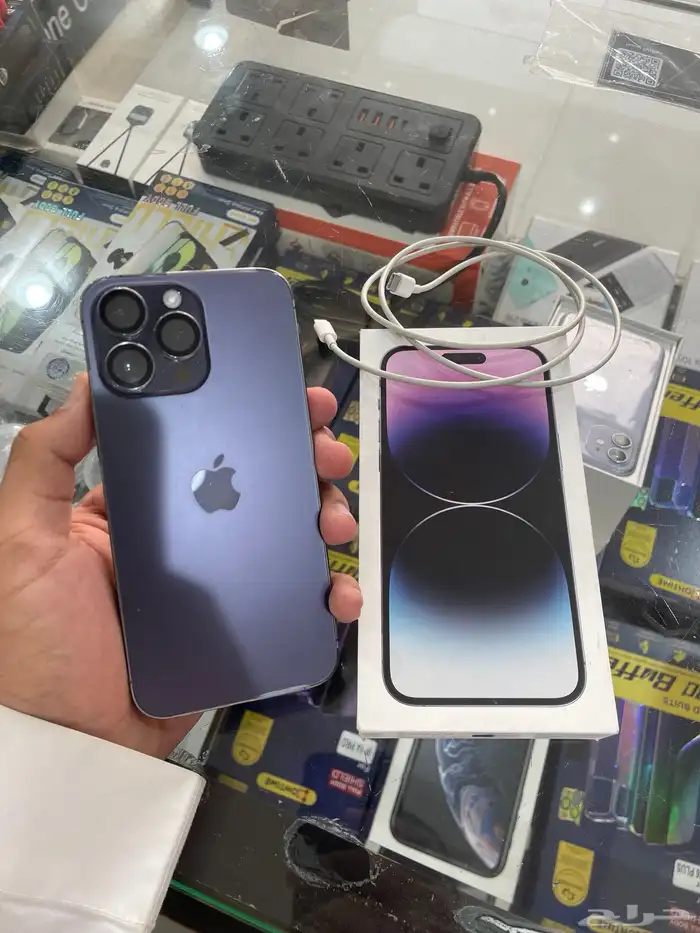 ايفون 14 برو ماكس نظيف 3