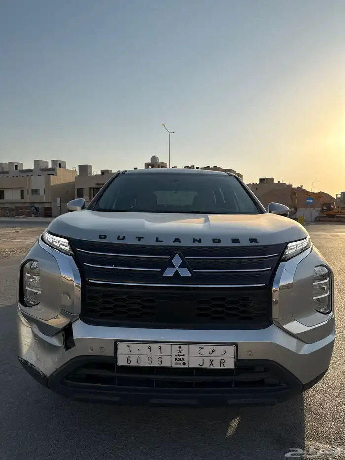 للبيع  ميتسوبيشي أوتلاندر ستاندر 2023 1