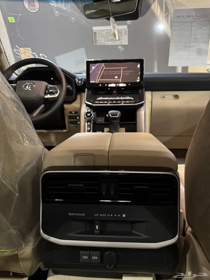 تويوتا لاندكروزر GXR3 بنزين 2025 10