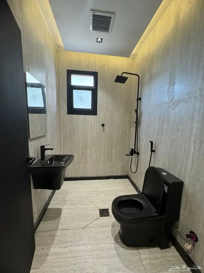 شقة للبيع في حي الياسمين مجددة بالكامل 11