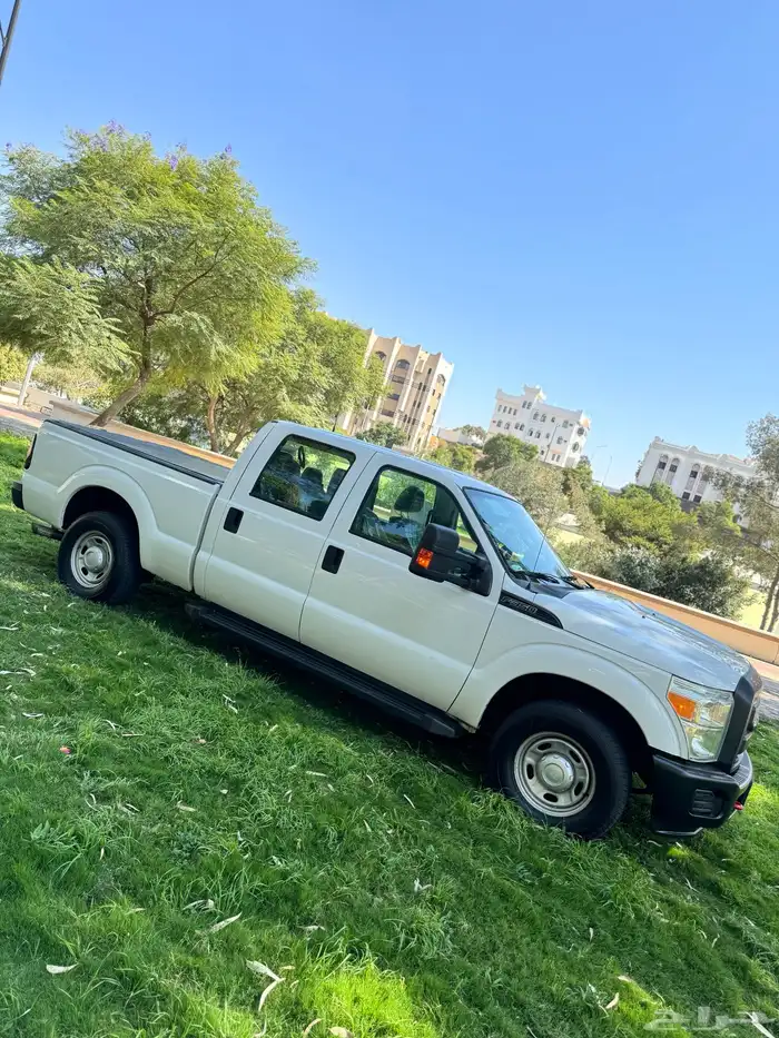 للبيع F350 موديل 2013 عداد100 الف كم 4