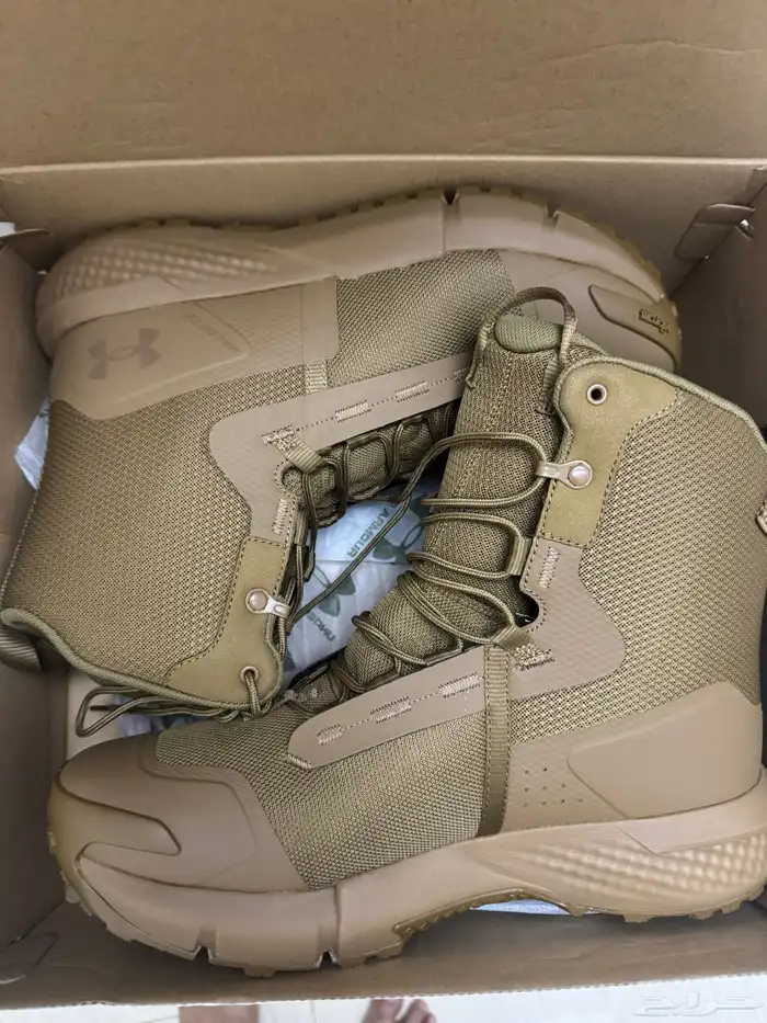 بسطار يندر ارمور مقاس 45 جديد 0