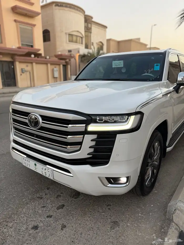 في اكس ار 2023 سعودي ماشي 44 الف وكاله 4