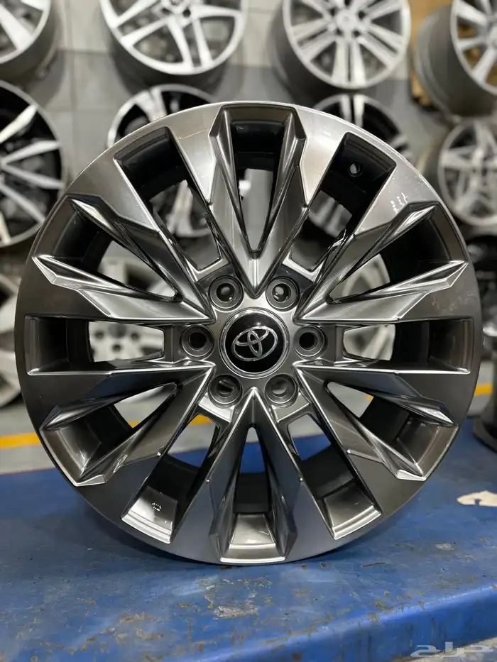 جنوط لاندكروزر 2023 مقاس 20 أصلي وكالة 1