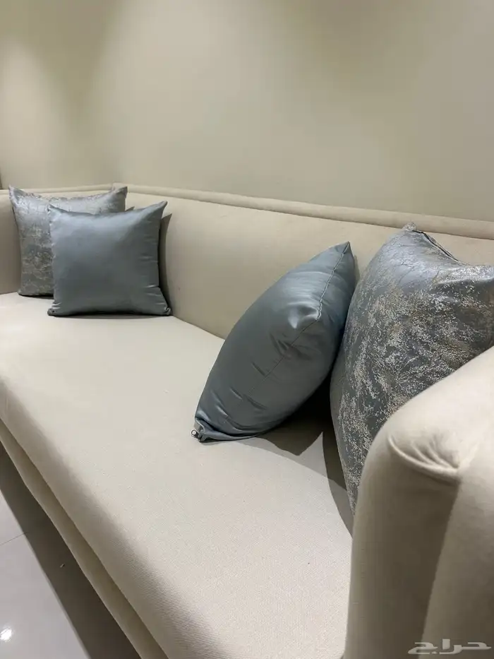 كنب مستخدم نظيف 1