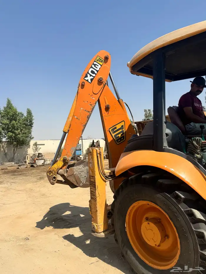 عرجاء  jcb باكهول 3cx بريطاني 2005 للبيع 2