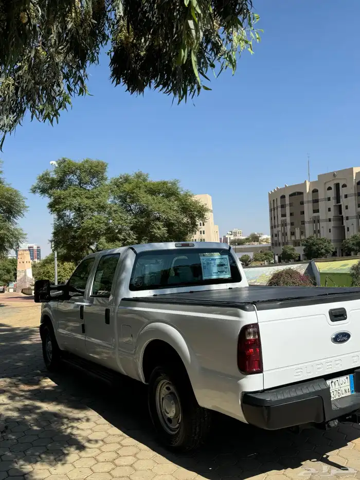 للبيع F350 موديل 2013 عداد100 الف كم 40