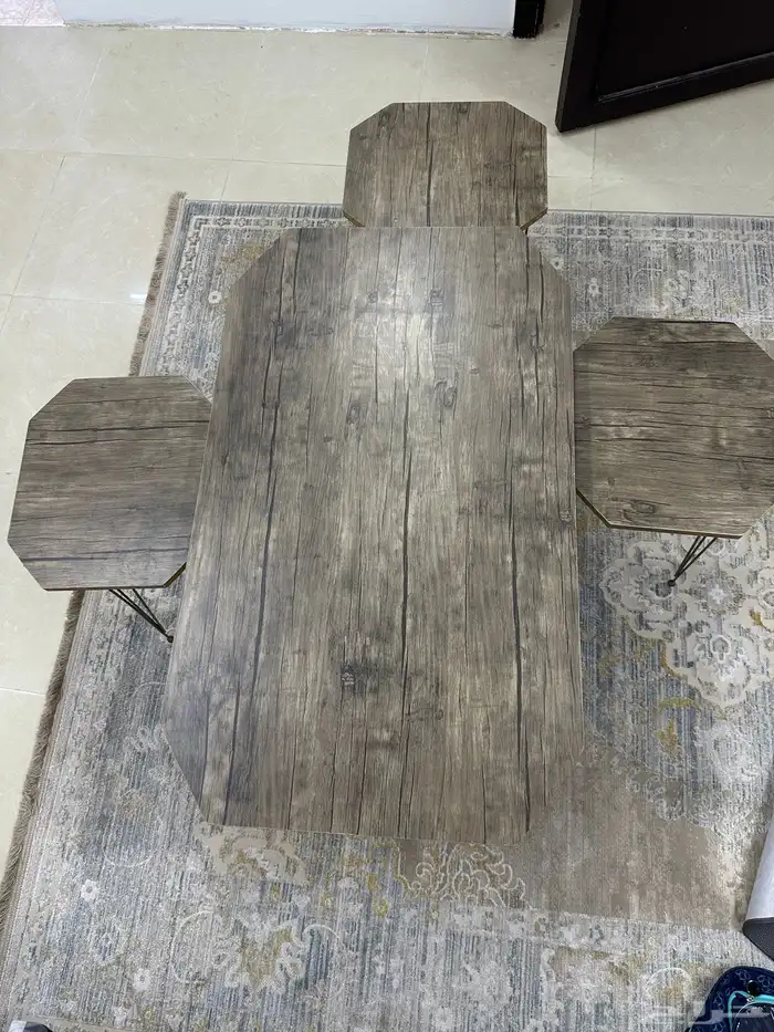 طاولة تقديم 1