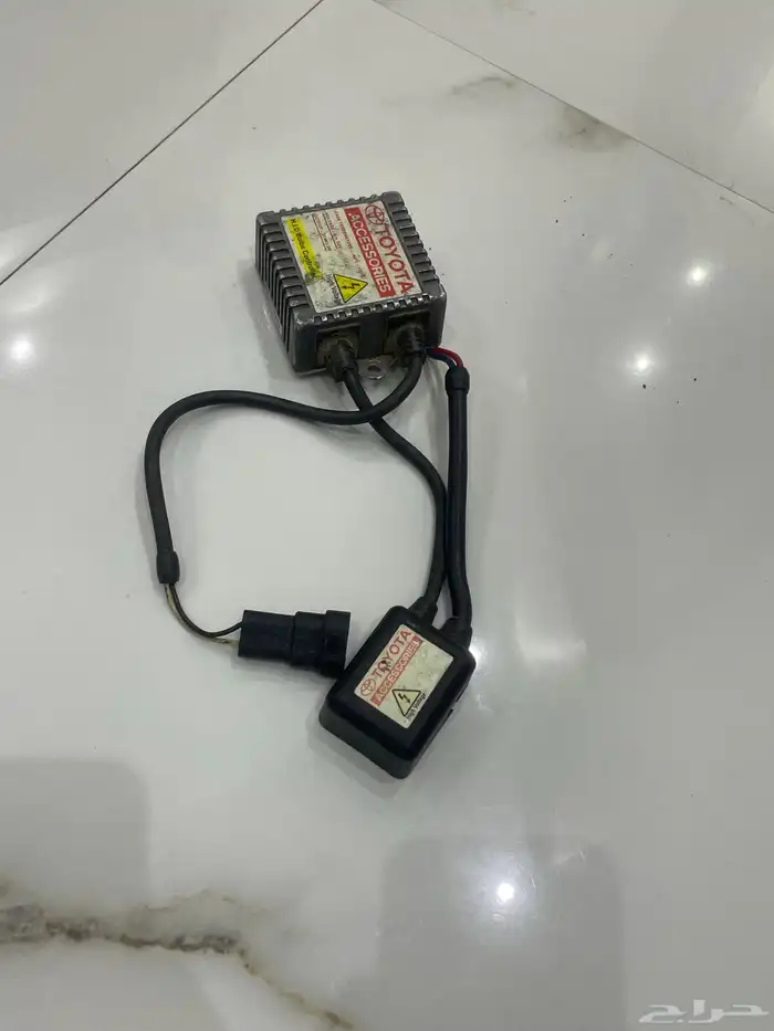 حساس افلون 2011 نظيف وشغال وكذالك زنون 3