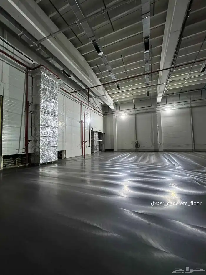 I am a Pakistani worker specializing in interlock paving at 5