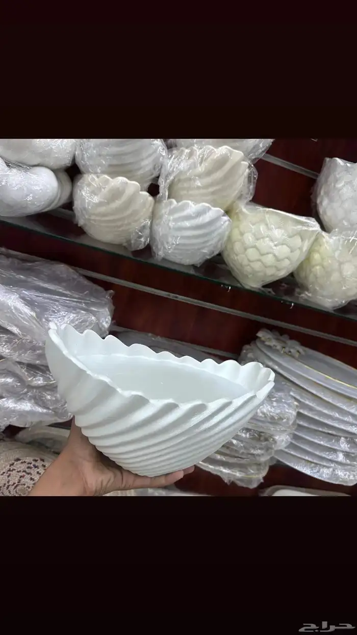 طاوله مخمل طاوله خشب طاوله طاوله مداخل صواني اشكال والوان يل 24