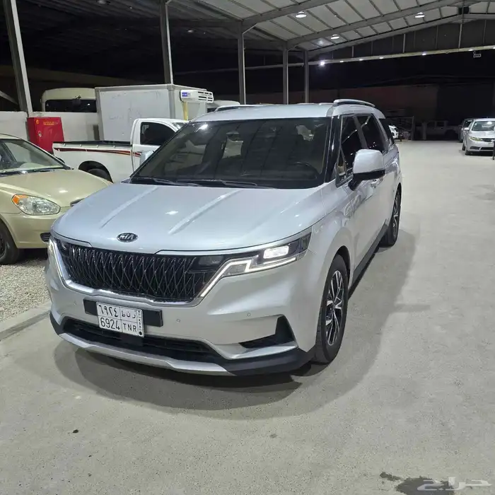 للبيع كرنفال ديزل 11 مقعد مكينة 2.2 تيربو 1