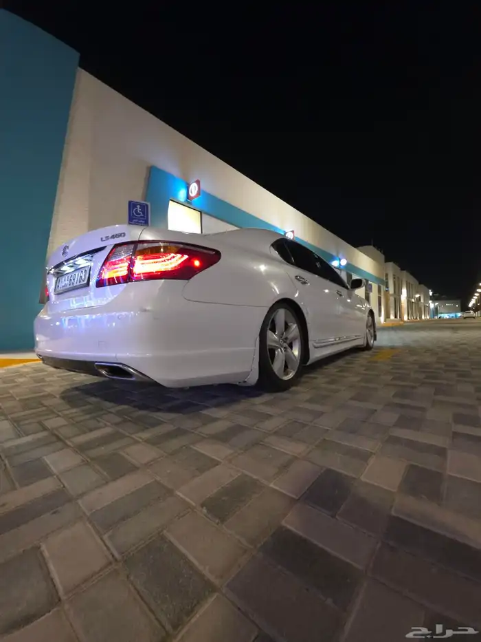 للبيع لكزس LS460 2010 f sport اف سبورت وارد اليبان 8