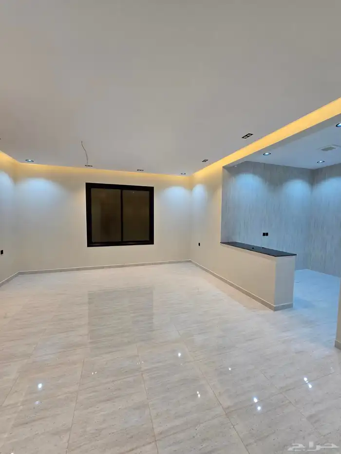 للبيع شقق ارضيه وارواف علويه شمال الراقى 37