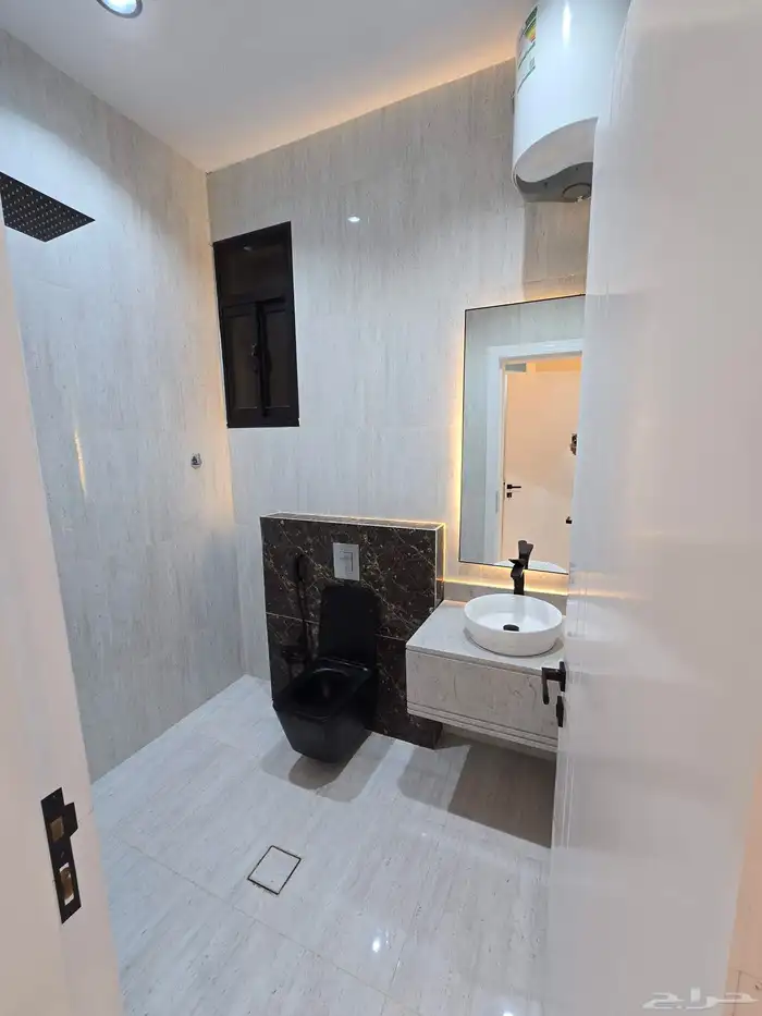 للبيع شقق ارضيه وارواف علويه شمال الراقى 12