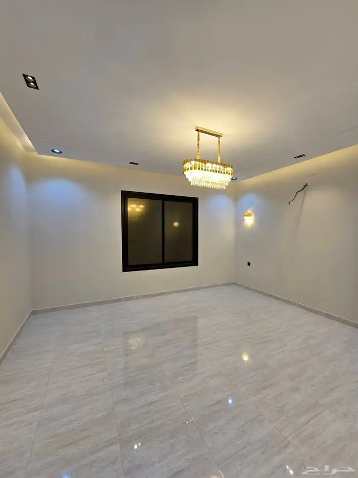 للبيع شقق ارضيه وارواف علويه شمال الراقى 25