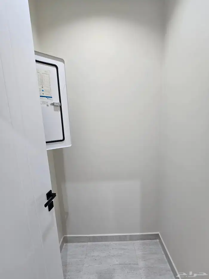 للبيع شقق ارضيه وارواف علويه شمال الراقى 29