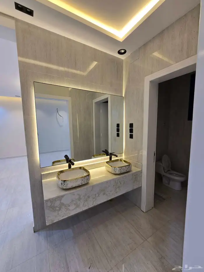 للبيع شقق ارضيه وارواف علويه شمال الراقى 19