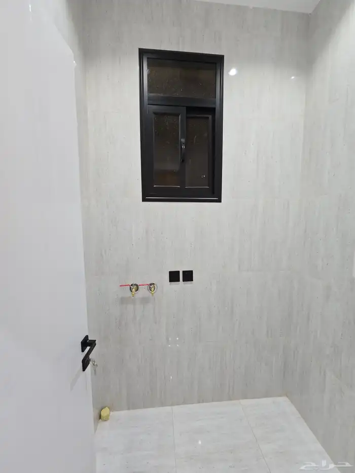 للبيع شقق ارضيه وارواف علويه شمال الراقى 7