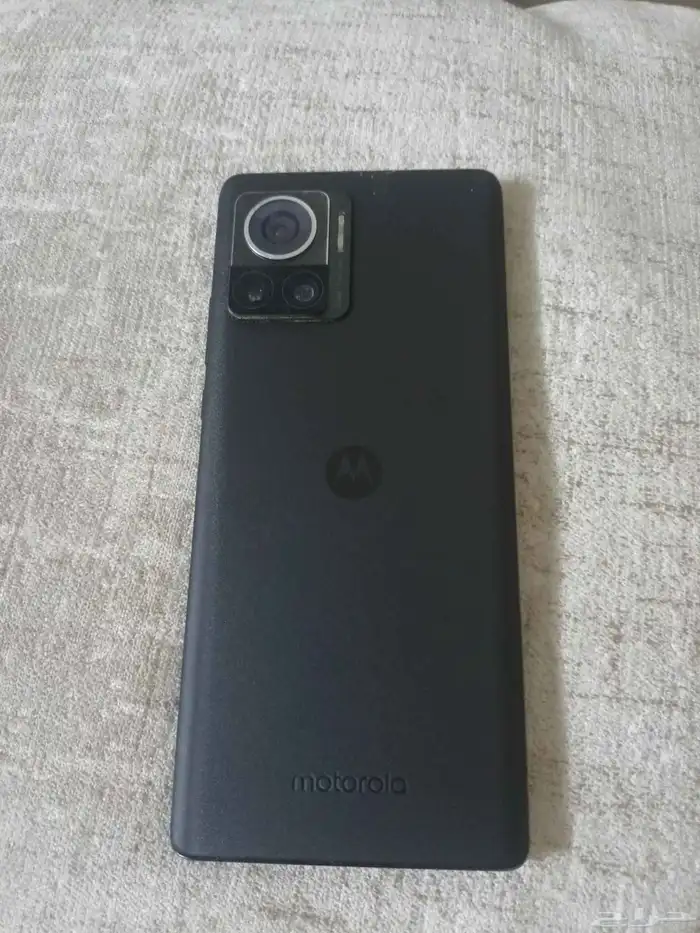 جوال موتوريلا ايدج 30 الترا 1