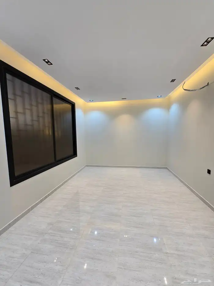 للبيع شقق ارضيه وارواف علويه شمال الراقى 39