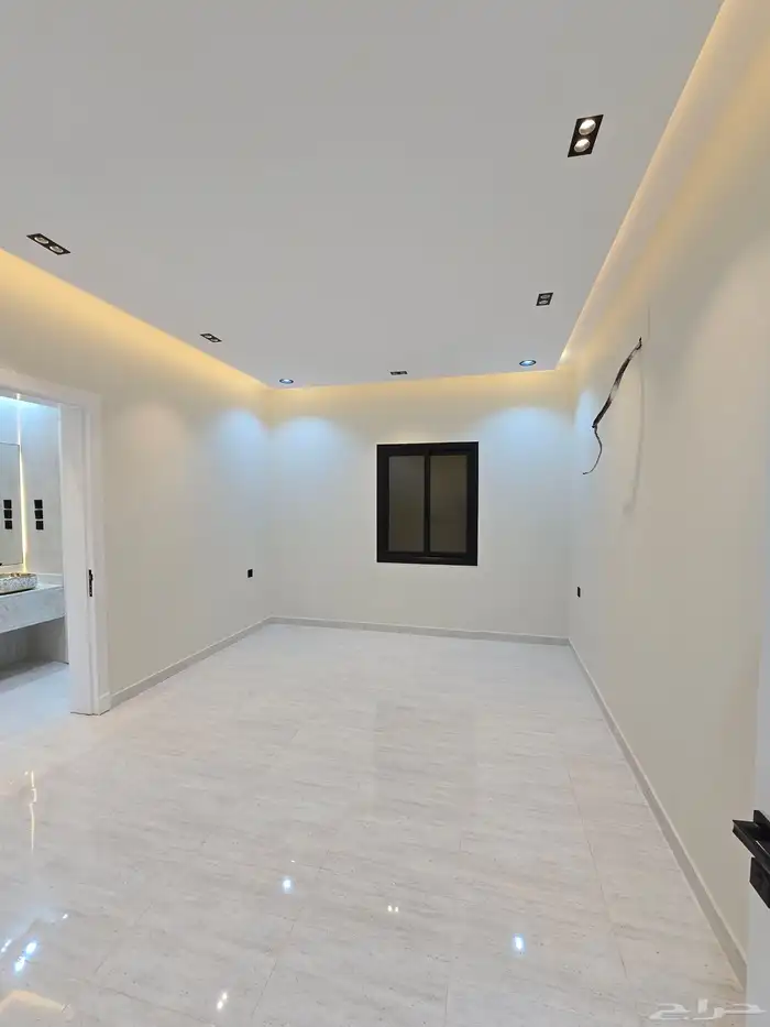 للبيع شقق ارضيه وارواف علويه شمال الراقى 22