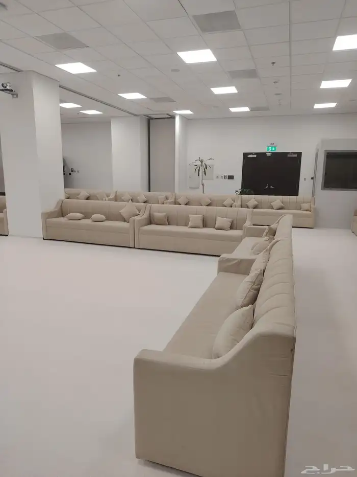 كنب حفلات ومناسبات قهوجين صبابين رجال ونساء كراسي طاولات 8