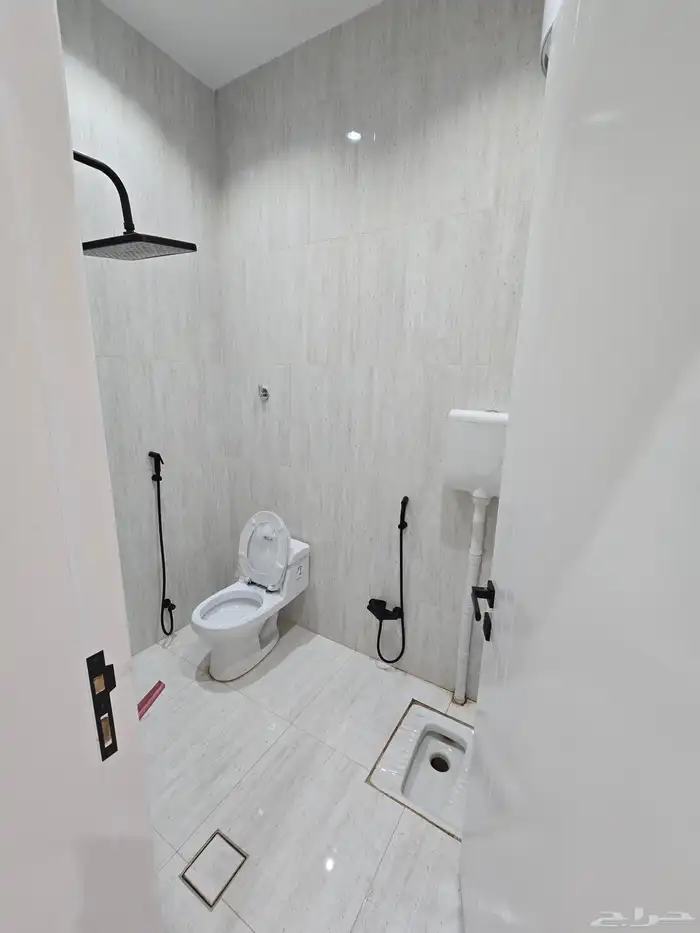 للبيع شقق ارضيه وارواف علويه شمال الراقى 9