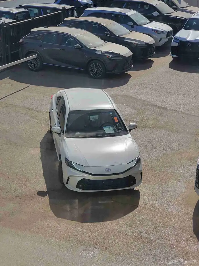 كامري 2025 E ستاندر أبيض 5