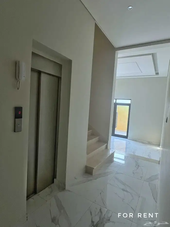 للإيجار ملحق استديو بسطح مستقل 5