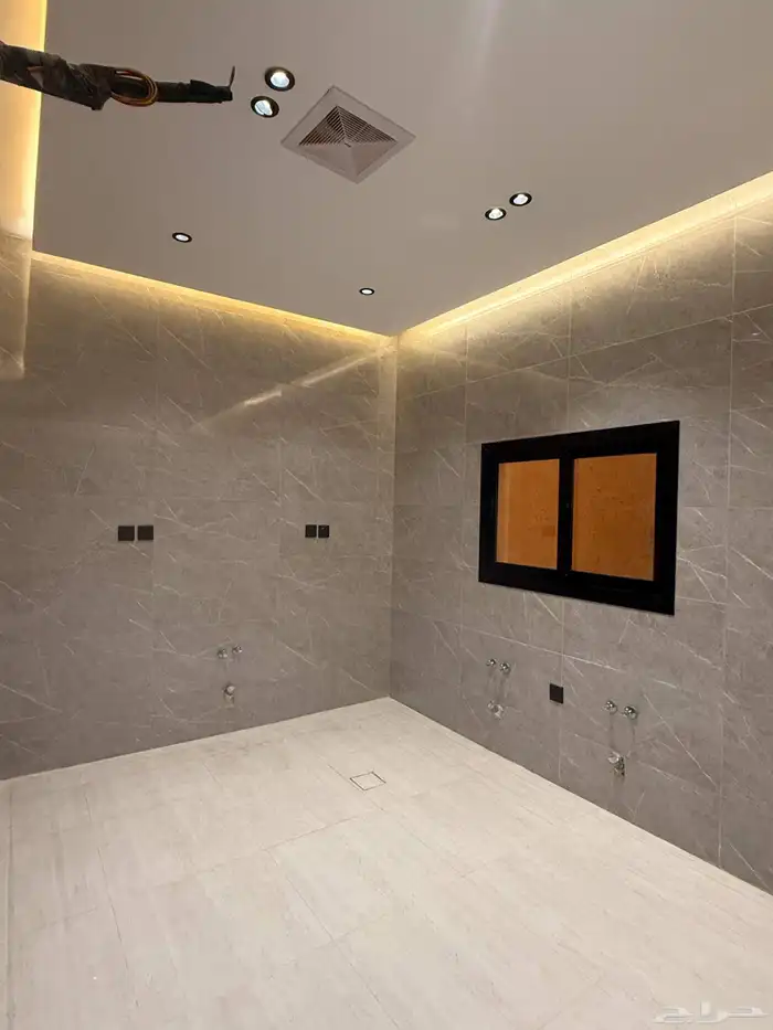 للمتميزين شقه في حي الروضه 4 غرف 6